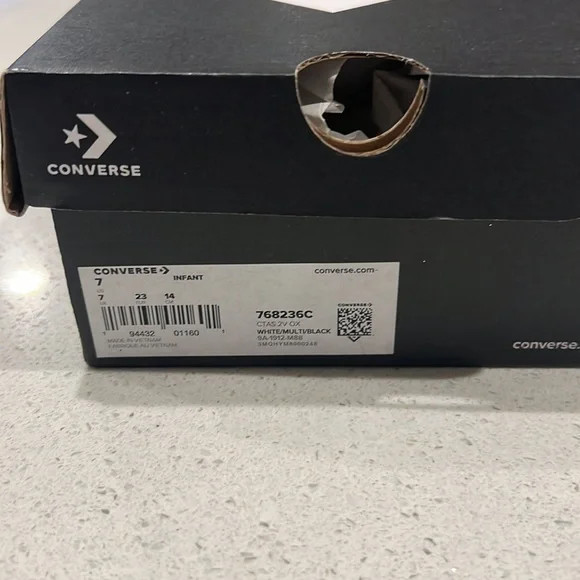 NWT Shark 🦈 Print Converse - Picture 6 of 6